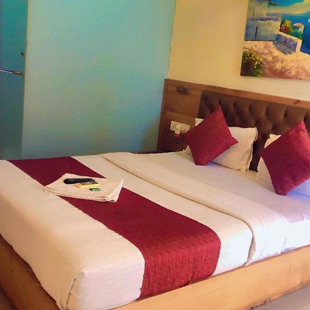 Hotel Grandeur-Near Mumbai International Airport Kültér fotó