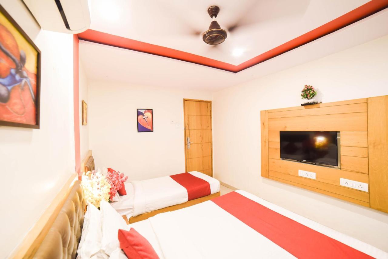 Hotel Grandeur-Near Mumbai International Airport Kültér fotó