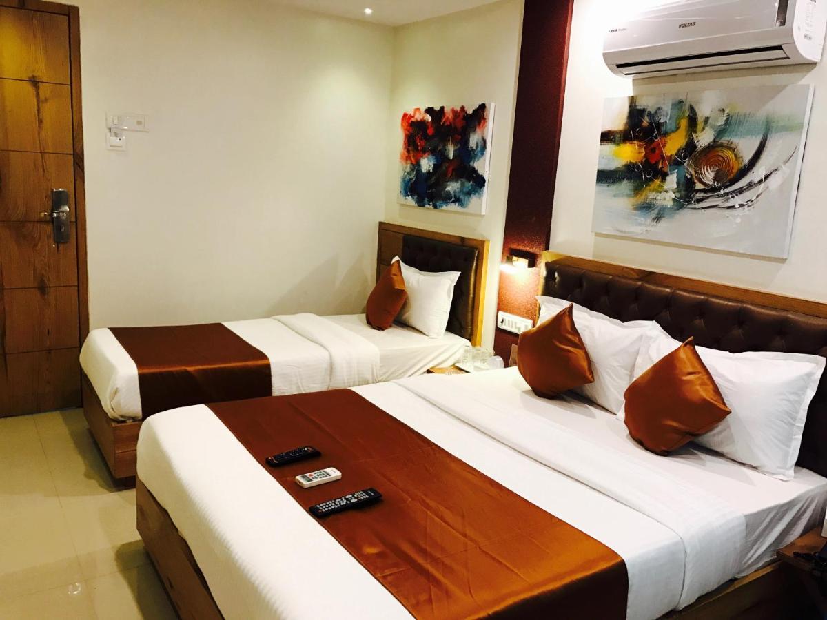 Hotel Grandeur-Near Mumbai International Airport Kültér fotó
