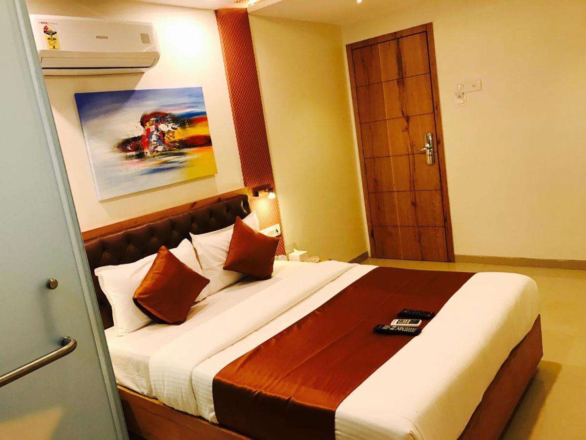 Hotel Grandeur-Near Mumbai International Airport Kültér fotó