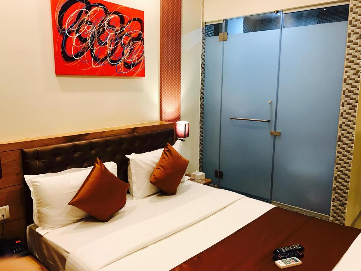 Hotel Grandeur-Near Mumbai International Airport Kültér fotó