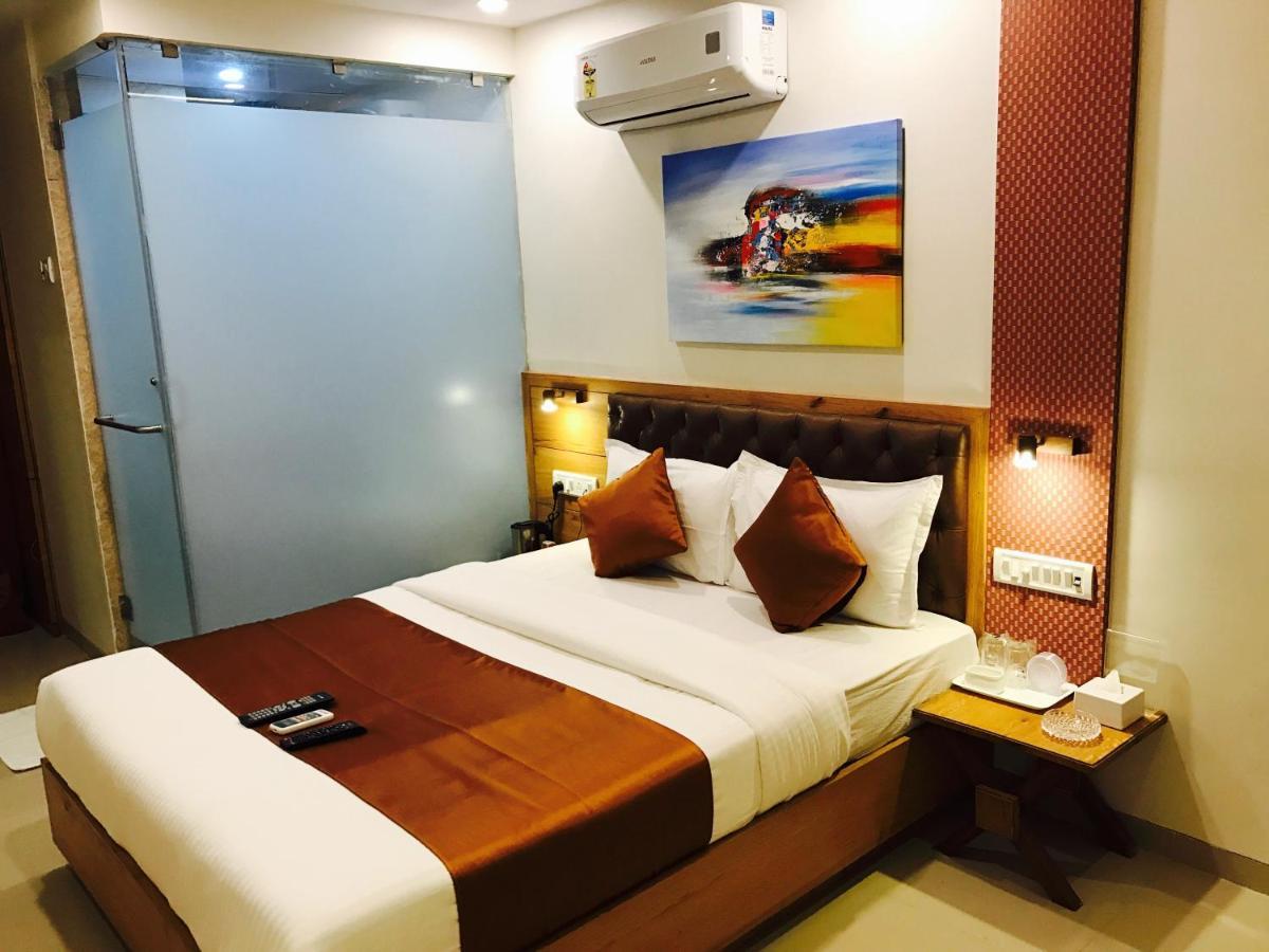 Hotel Grandeur-Near Mumbai International Airport Kültér fotó